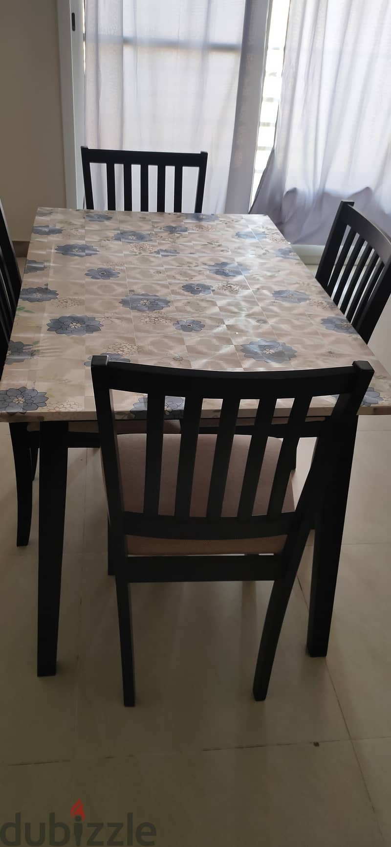 Dining Table with 4 chair for Sale 3