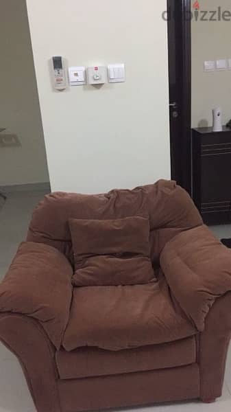 Like new sofa set for sale 3