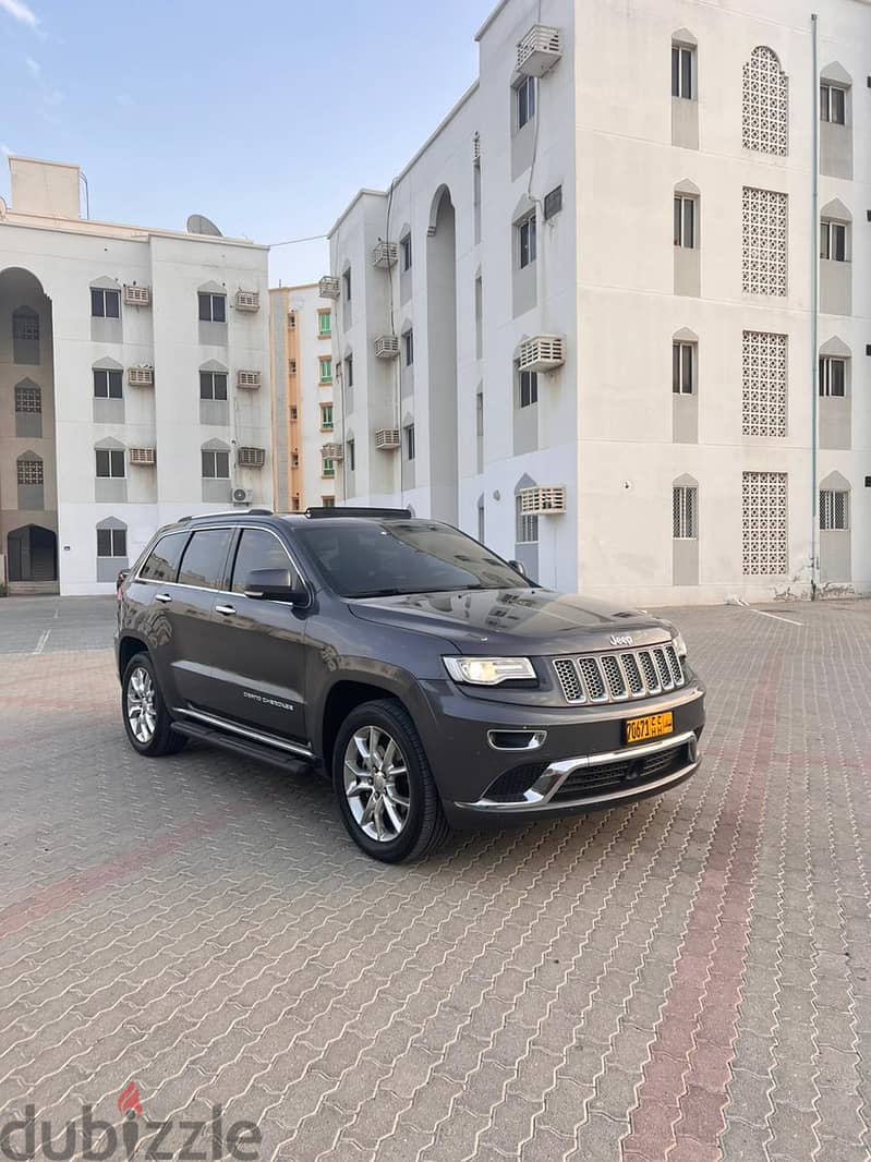 Jeep Grand Cherokee V8 (Summit) Gulf Oman 2015 1