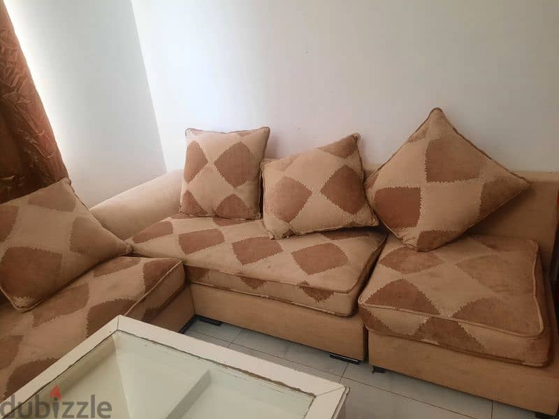 5 seater sofa in very good condition 0