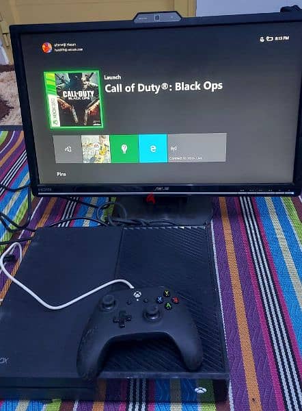 Xbox one 1 terabyte with controller  and installed games 0