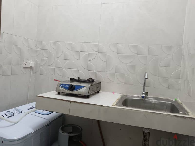 غرفه دوره مياه مطبخ للإجار Bathroom room kitchen rent 3