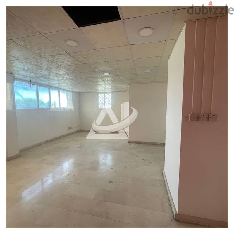 ADC08**460 sqm office for rent in khuwair overlooking in sultan qabus 14