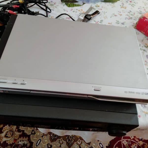 DVD player in good condition 1