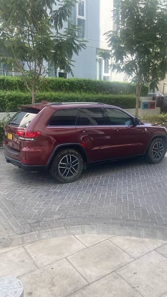 جيب جراند شيروكى   Trailhawk jeep low km very clean 4