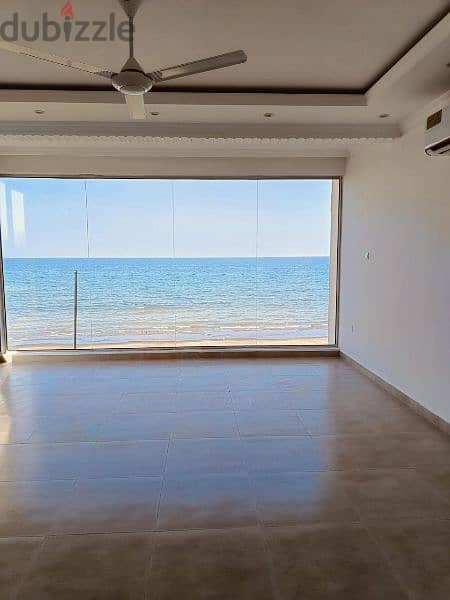 Luxury villa for rent in Sohar with direct sea view 9