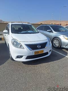 Nissan Sunny 2012