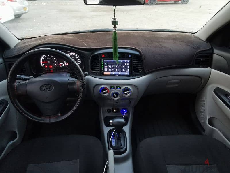 Hyundai Accent 2011 6