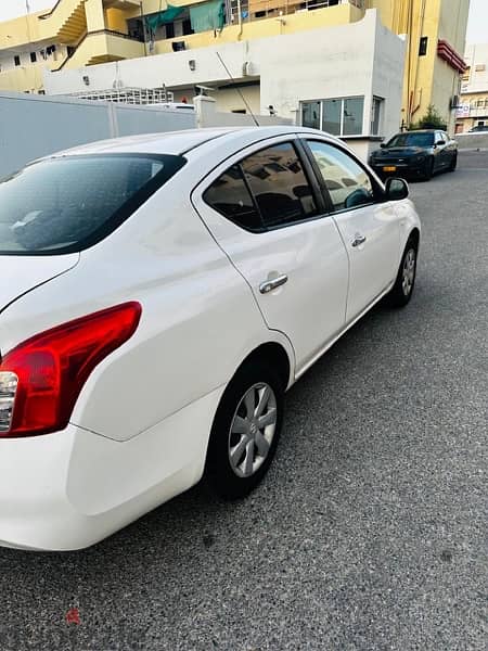 Nissan Sunny 2013 3