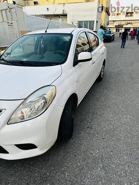 Nissan Sunny 2013 4