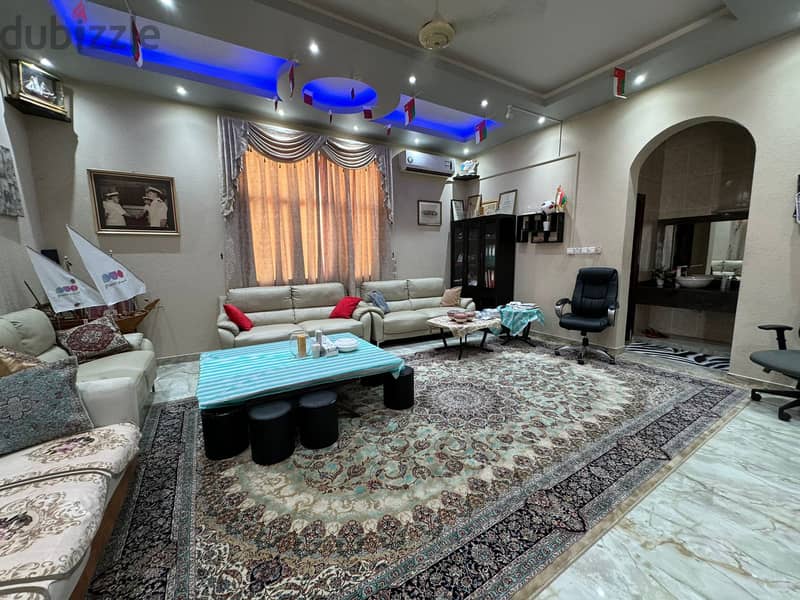 فيلا واسعة 8 غرف نوم، 3 طوابق للبيع في العمارات FSV62 1