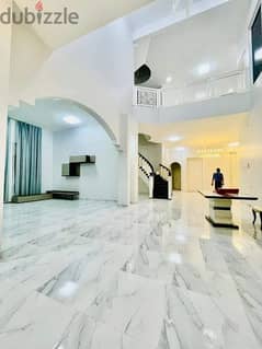 6bhk villa available in suhar University behind khursyabe near beach