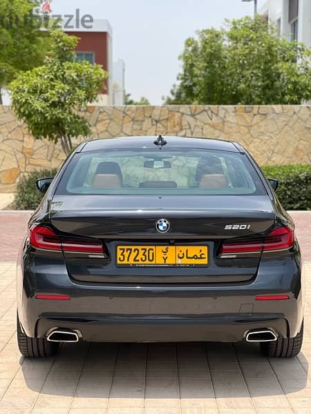 bmw 520 2023 under warranty(oman agency) 5