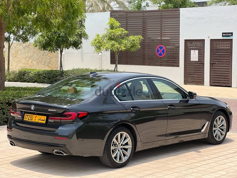 bmw 520 2023 under warranty(oman agency) 6