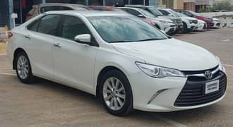 TOYOTA - CAMRY GLX PREMIUM +H - MY:2017 0