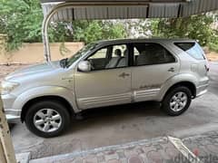 Toyota Fortuner 2011 0