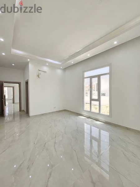 Luxury villa for rent in Bousher, price 800 OMR 9