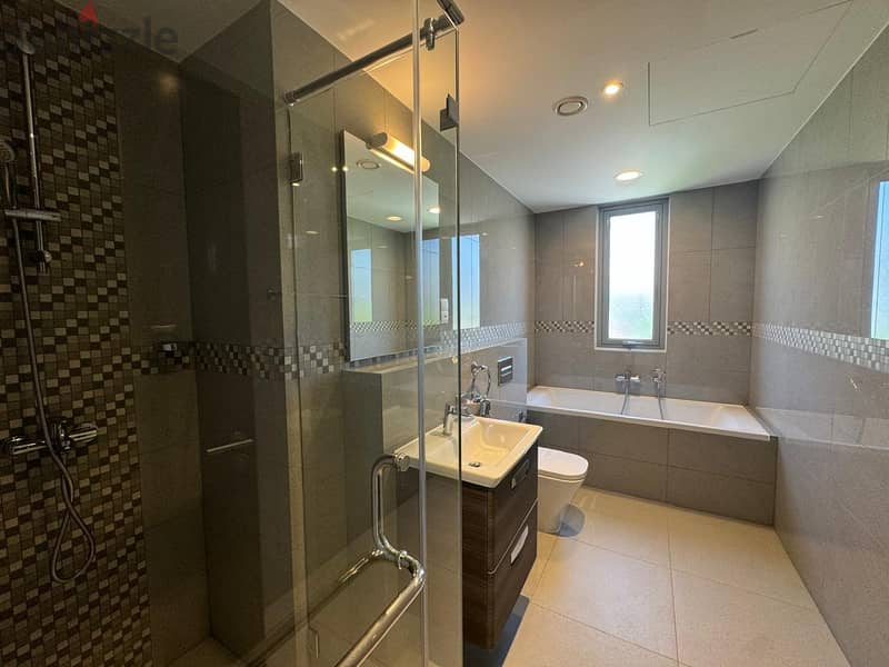 3 BR + 1 Maid’s Room Courtyard Villa in Al Mouj 12