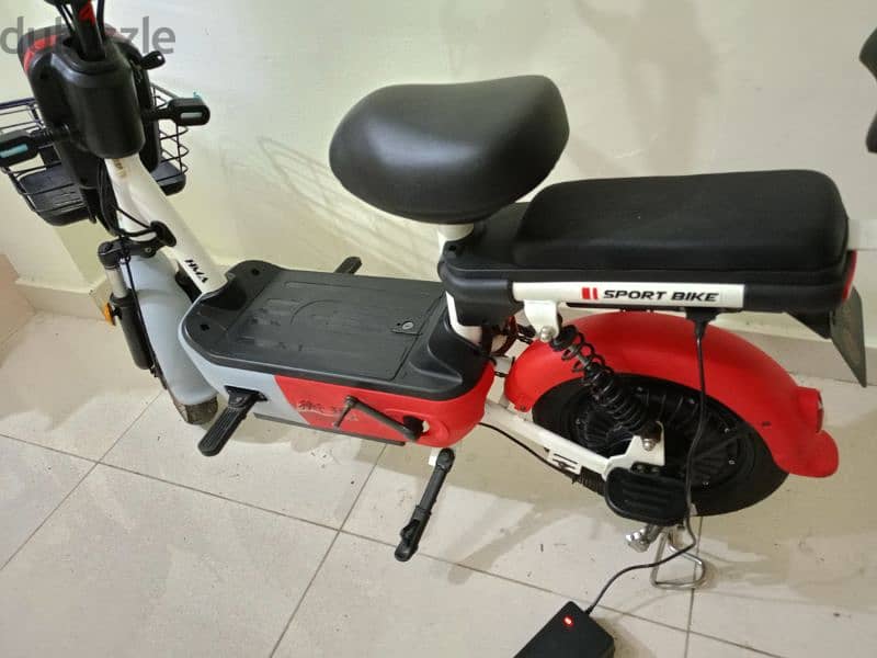 Electric Scooter for Sale in Salalah Awqad 5