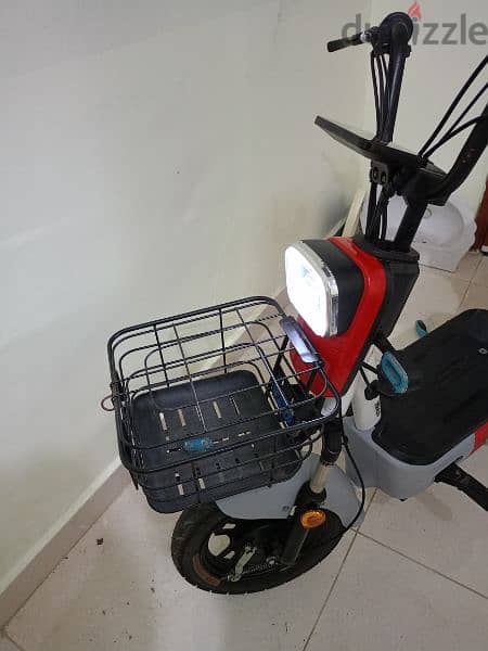 Electric Scooter for Sale in Salalah Awqad 6