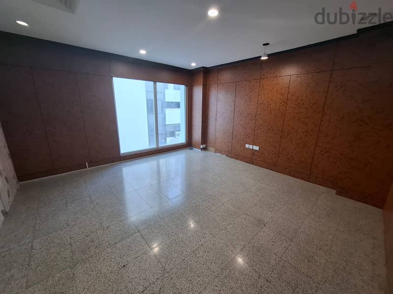 Office for Rent in Al Khuwair - PPC101 6