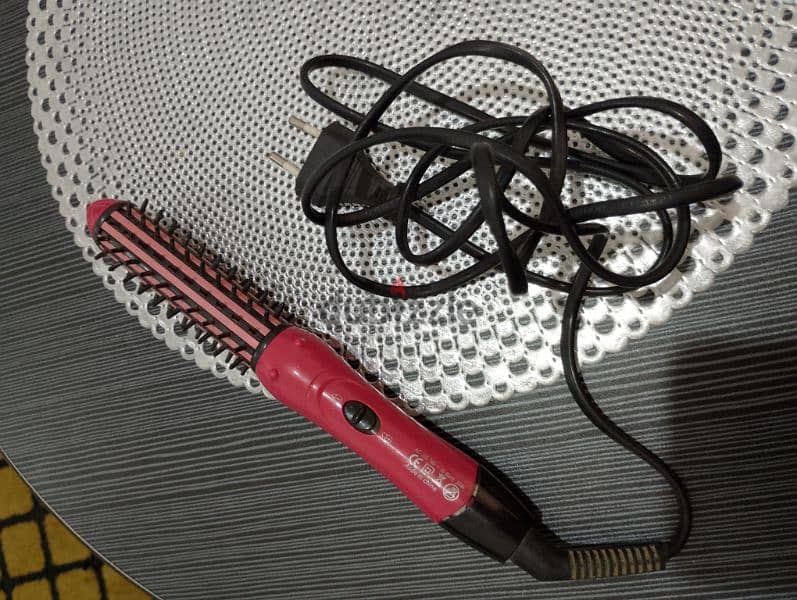 hair straightener and curler 0