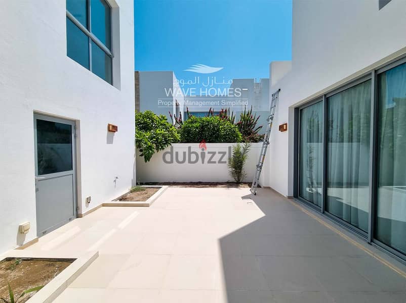 Modern 3 Bed Villa for rent in Al Mouj 3