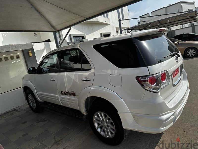 Toyota Fortuner 2013 + 2 Nissan Sunny 2018 Model 2