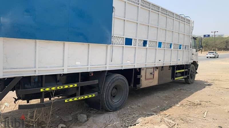 NISSAN UD 10 TON TRUCK 6