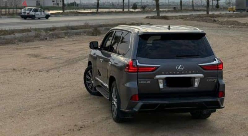 Lexus LX 570 2017 for sale 4