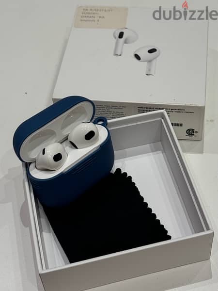 Airpods 3 Only used for one month 1