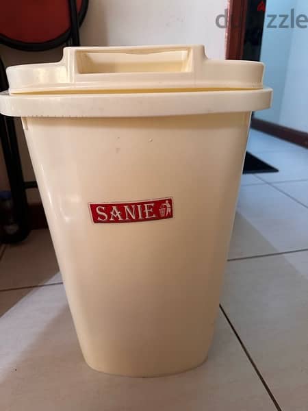 dustbin for sale!!! 1