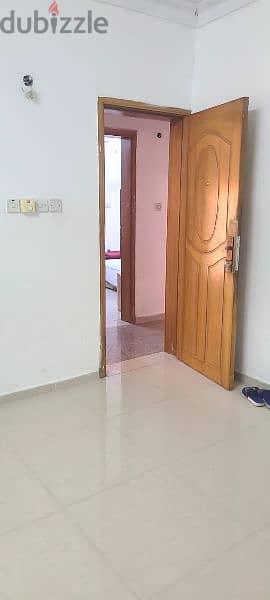 room for rent with attached bathroom al khuwair behind sagarpolyclinic 1