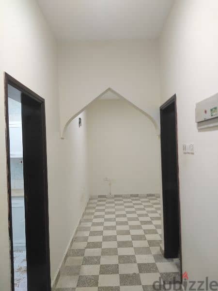 2bhk with window Ac wadikaber near Muscut bekary 10