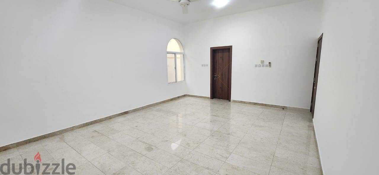 1me11 Beautifull 5 BHK villa for rent in azaiba 13