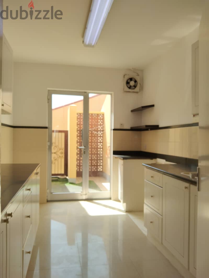 3Me8 Fully Renovated 3 Bhk Townhouse Villa For Rent In Madinat Qaboos 1