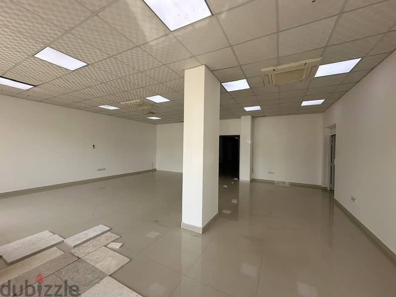 400 SQM Showroom in Bausher (Behind Al Ameen Mosque) 1