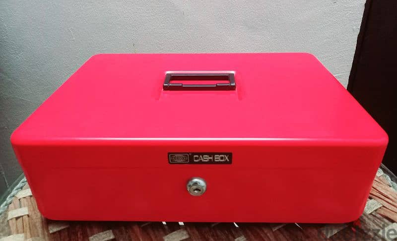 Metal Cash Box with Lock 1