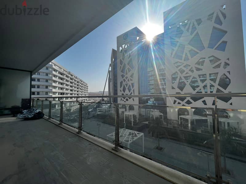 2 BR Fully Furnished Modern Flat in Boulevard Tower - Muscat Hills 5