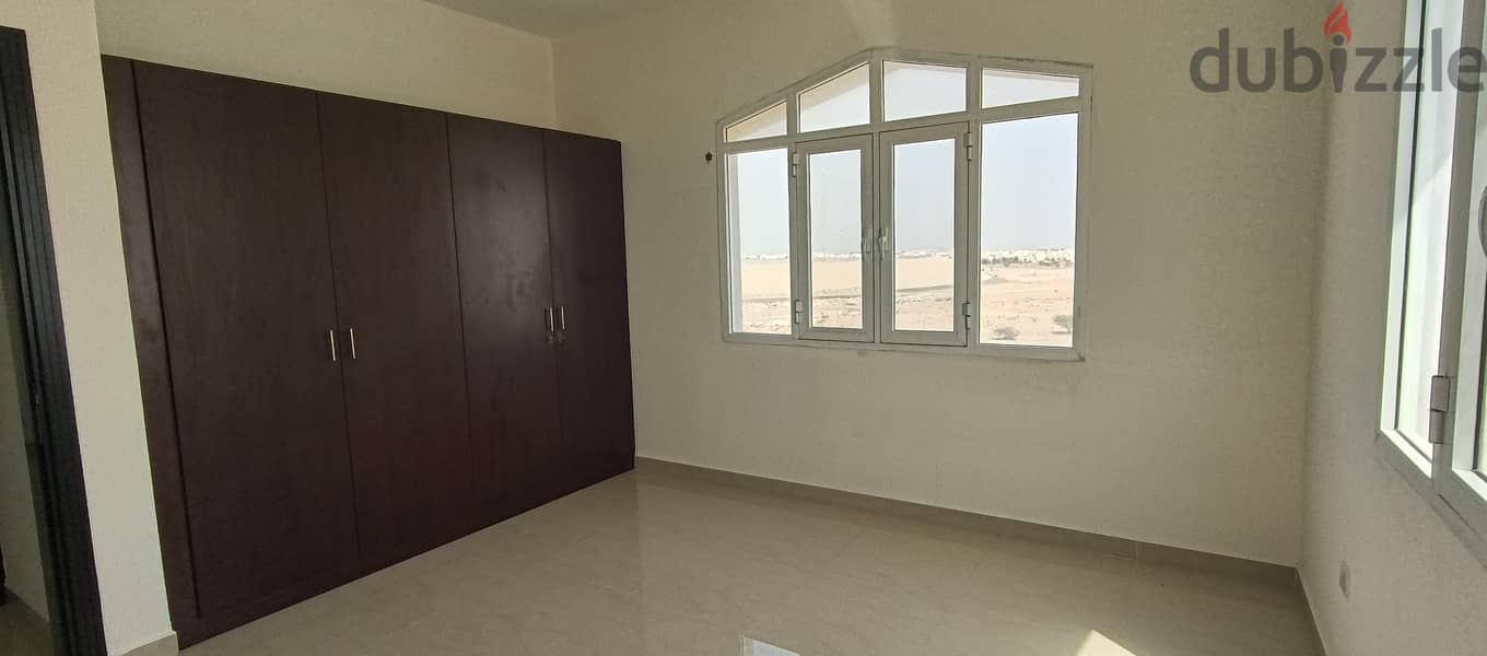 A Modern 2 BHK in south muwaleh Built in wardrobes 6