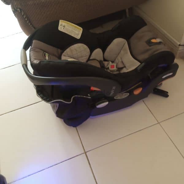 Chicco baby car seat 0