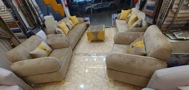 3+3+1+1=8parsons sofa set available