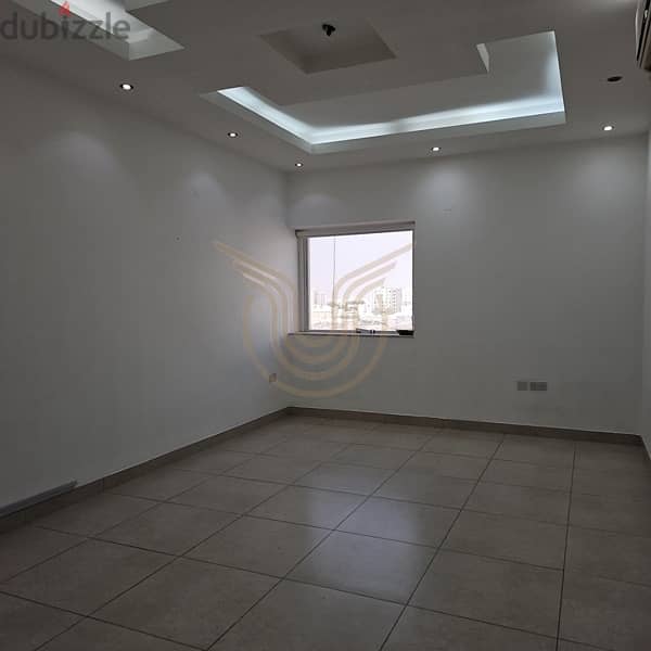 Luxury apartment in Al-Azaiba, price 300 OMR 3