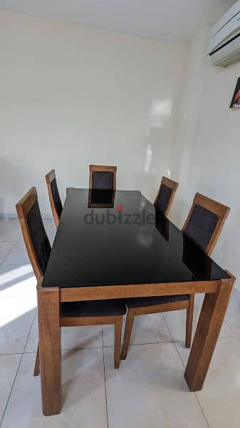 Dining table with Glass top & 5 Chairs 3