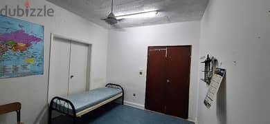 Room in Ruwi for single Executive 0