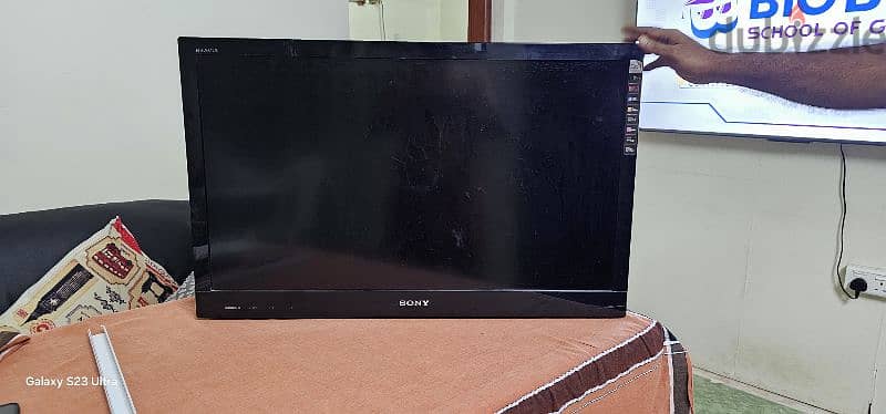 32" LED TV for sale 1