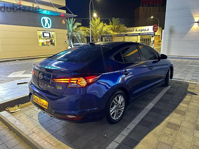 Hyundai Elantra 2019 3