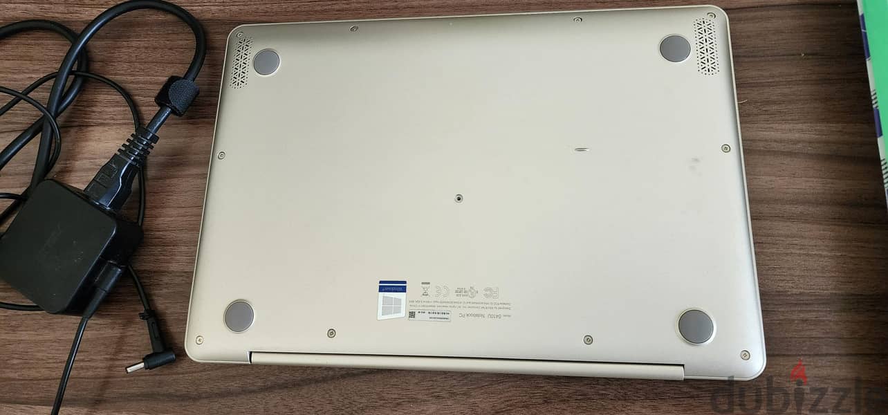 Asus VivoBook S14 Intel i7 8GB RAM 1024 GB SSD 2GB NVIDIA VeryGood 7