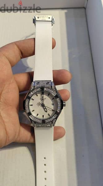 LATEST BRANDED HUBLOT WOMAN'S FIRST COPY WATCH 3