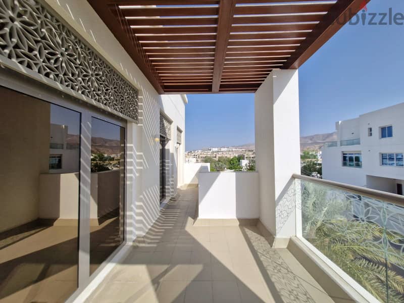 4 BR Lovely Villa in Madinat Qaboos with Amenities Nearby 10